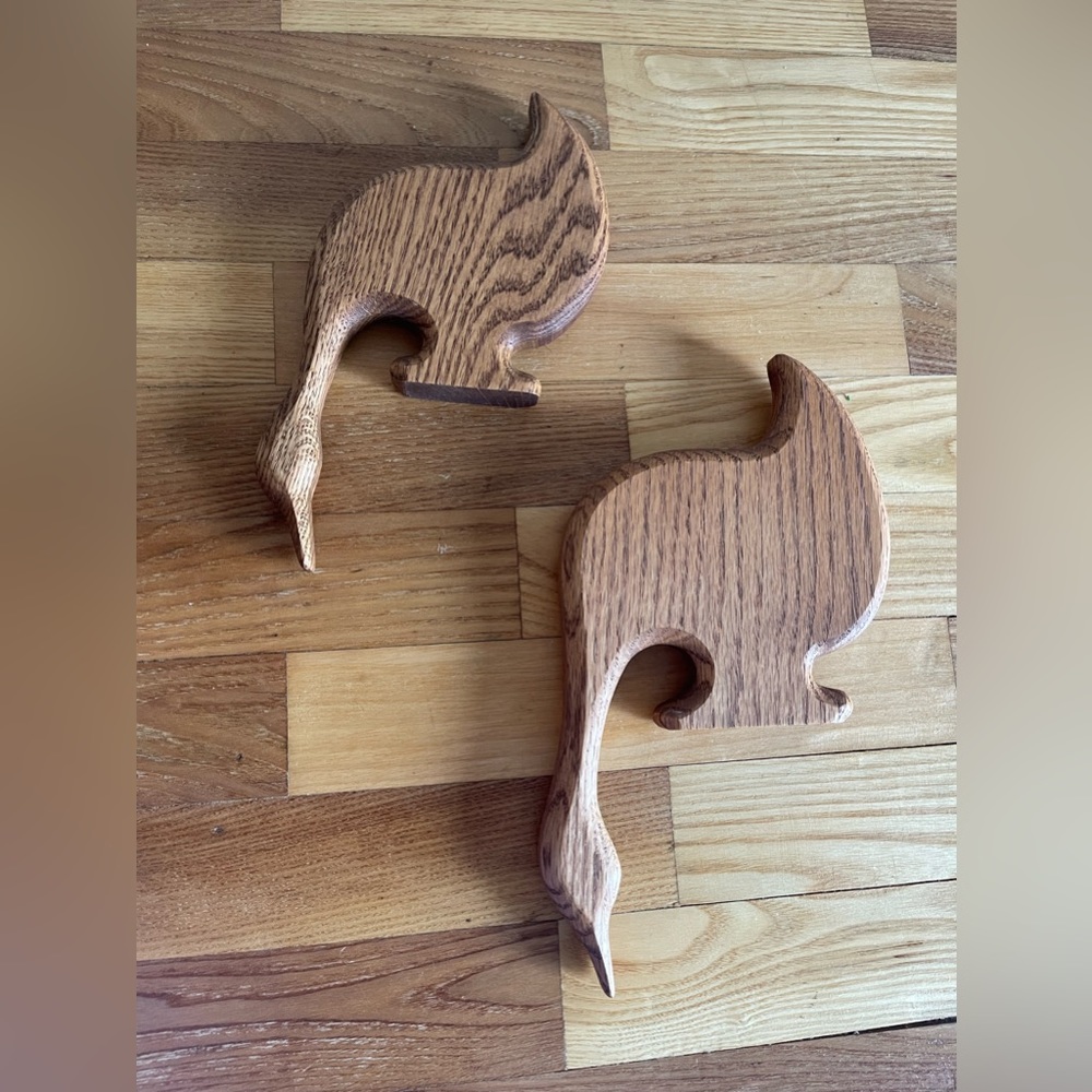 Vintage Wooden Shelf Sitting Geese